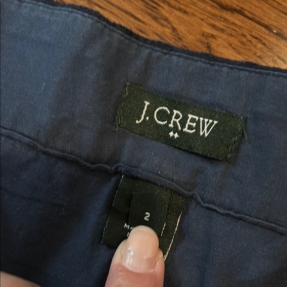 J Crew pleated side zip Women's Navy Eyelet Shorts - Picture 3 of 5